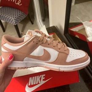 NEW & NEVER WORN Nike Womens Dunks “Rose Whisper”